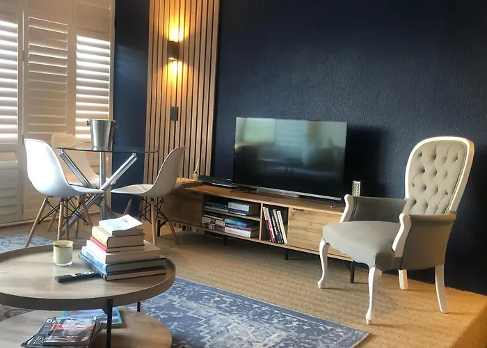 Studio Blue In Mouille Point